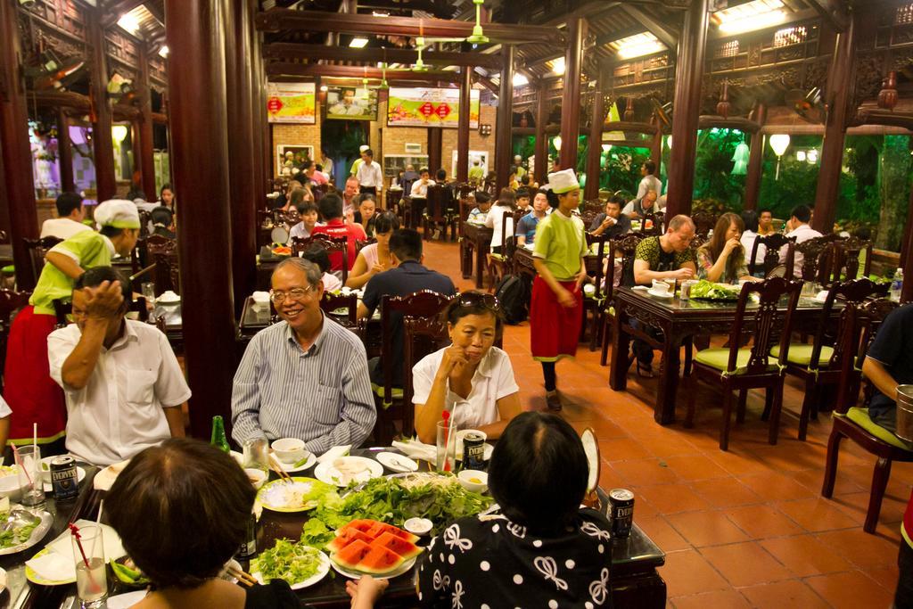Ngoi Nha Xanh Hotel Da Nang Luaran gambar