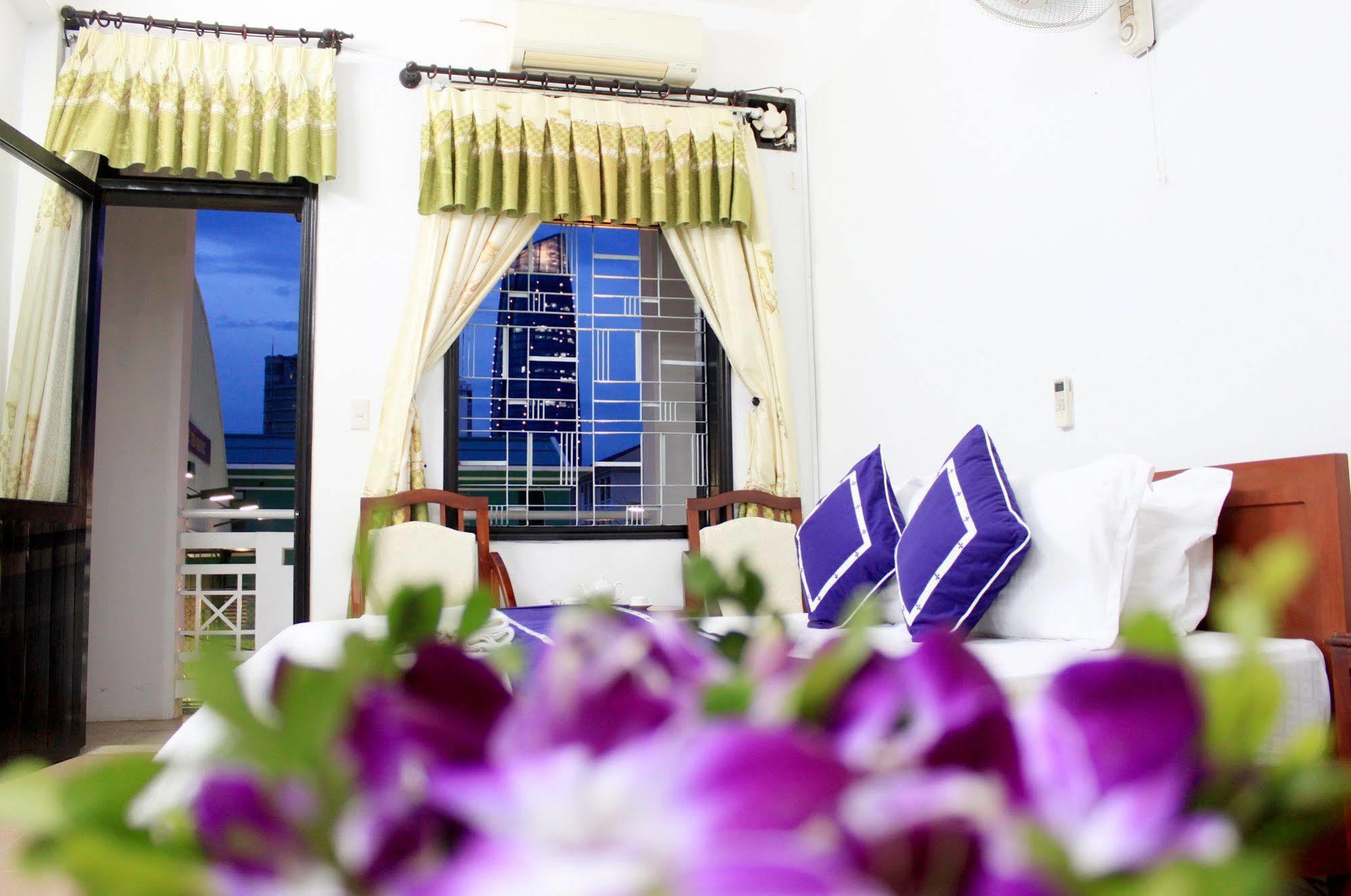 Ngoi Nha Xanh Hotel Da Nang Luaran gambar